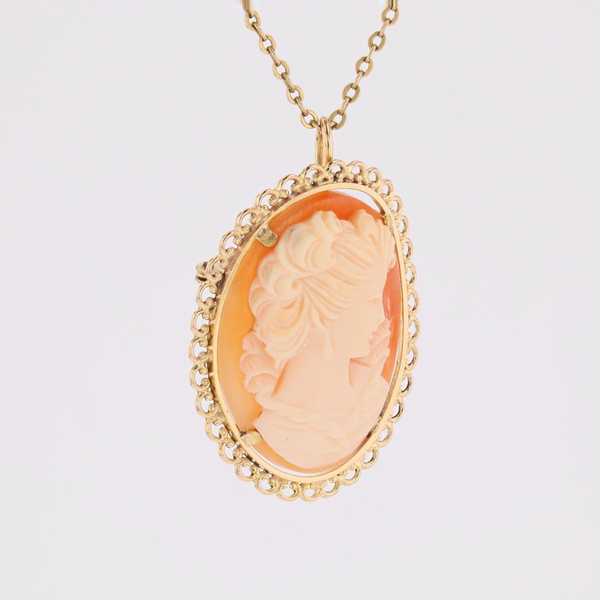 Brooch cameo pendant yellow gold vintage