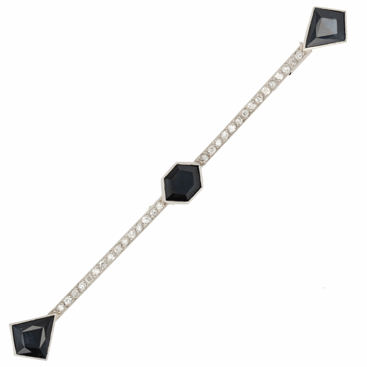 Broche Saphirs et diamants en platine et or blanc - Castafiore