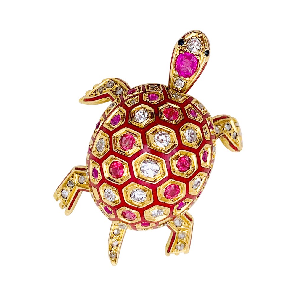 Broche "Tortue" en or jaune, émail, rubis, saphirs et diamants - Castafiore