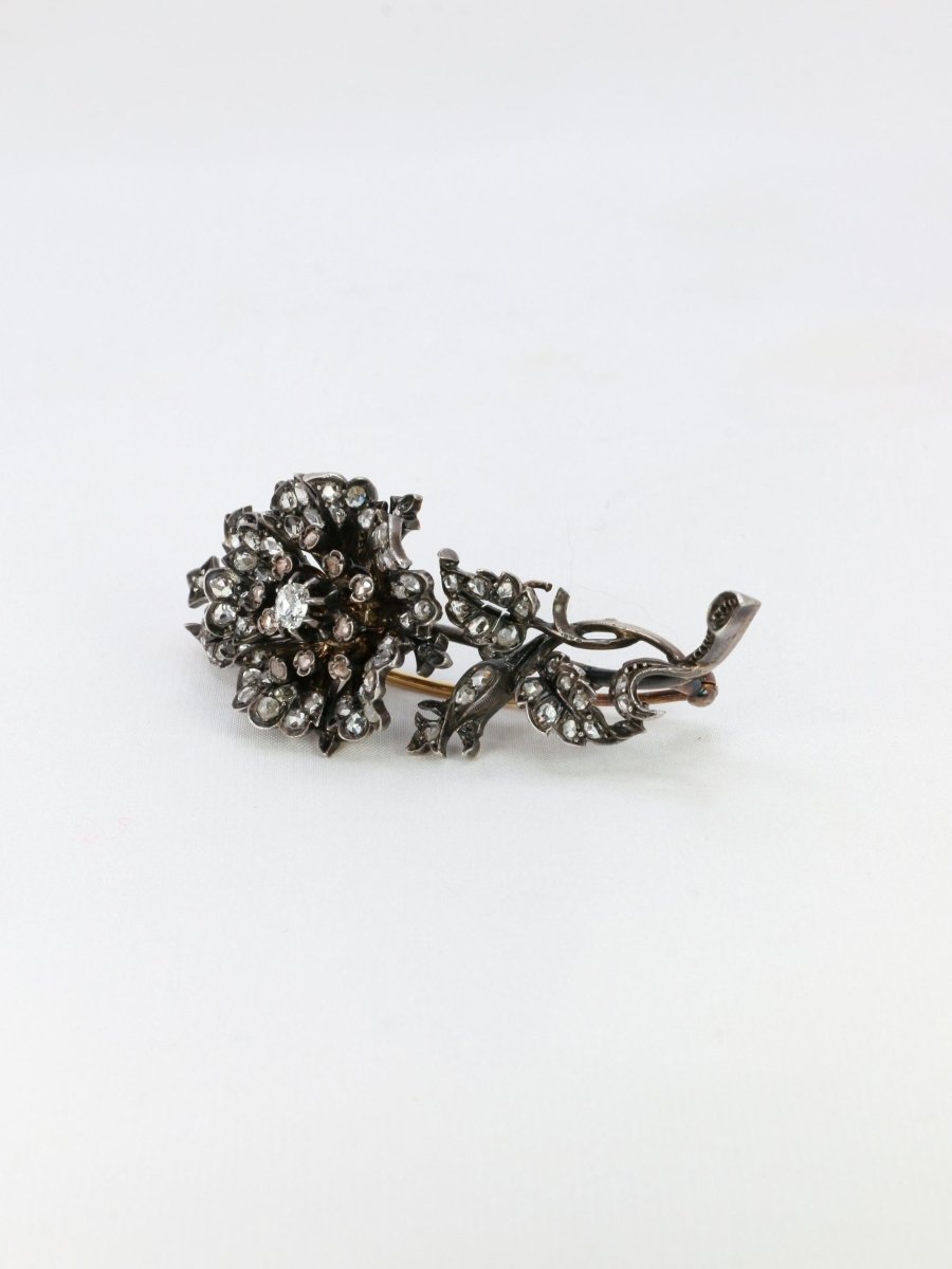 Broche trembleuse or argent diamants taille ancienne - Castafiore