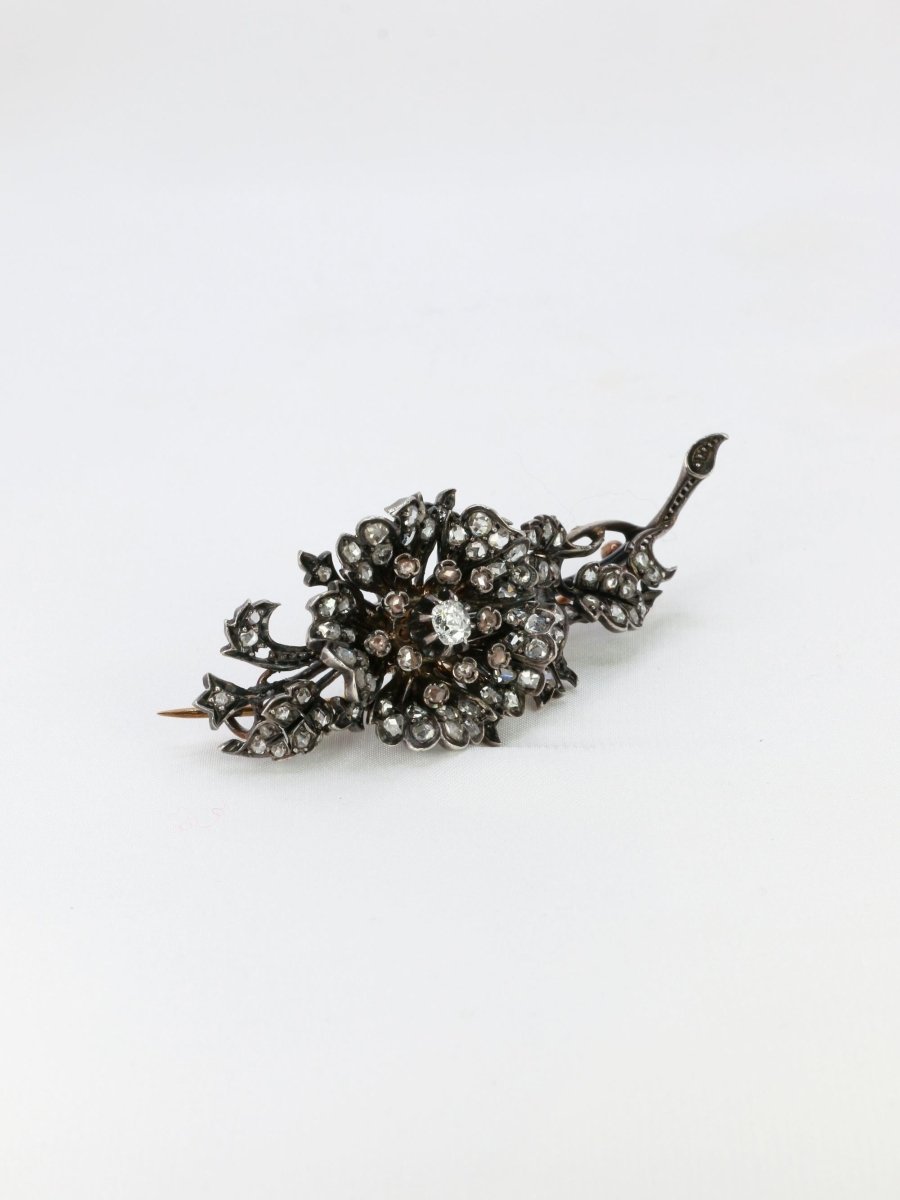 Broche trembleuse or argent diamants taille ancienne - Castafiore
