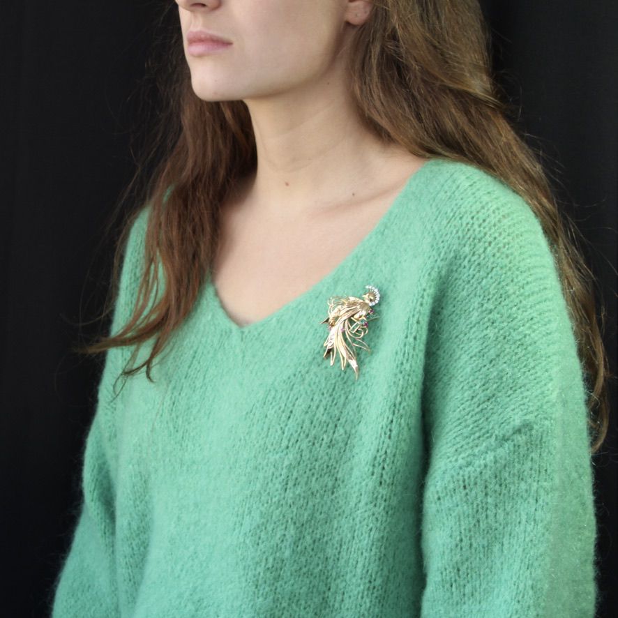 Broche VINTAGE Oiseau de paradis en or jaune diamants émeraudes rubis - Castafiore