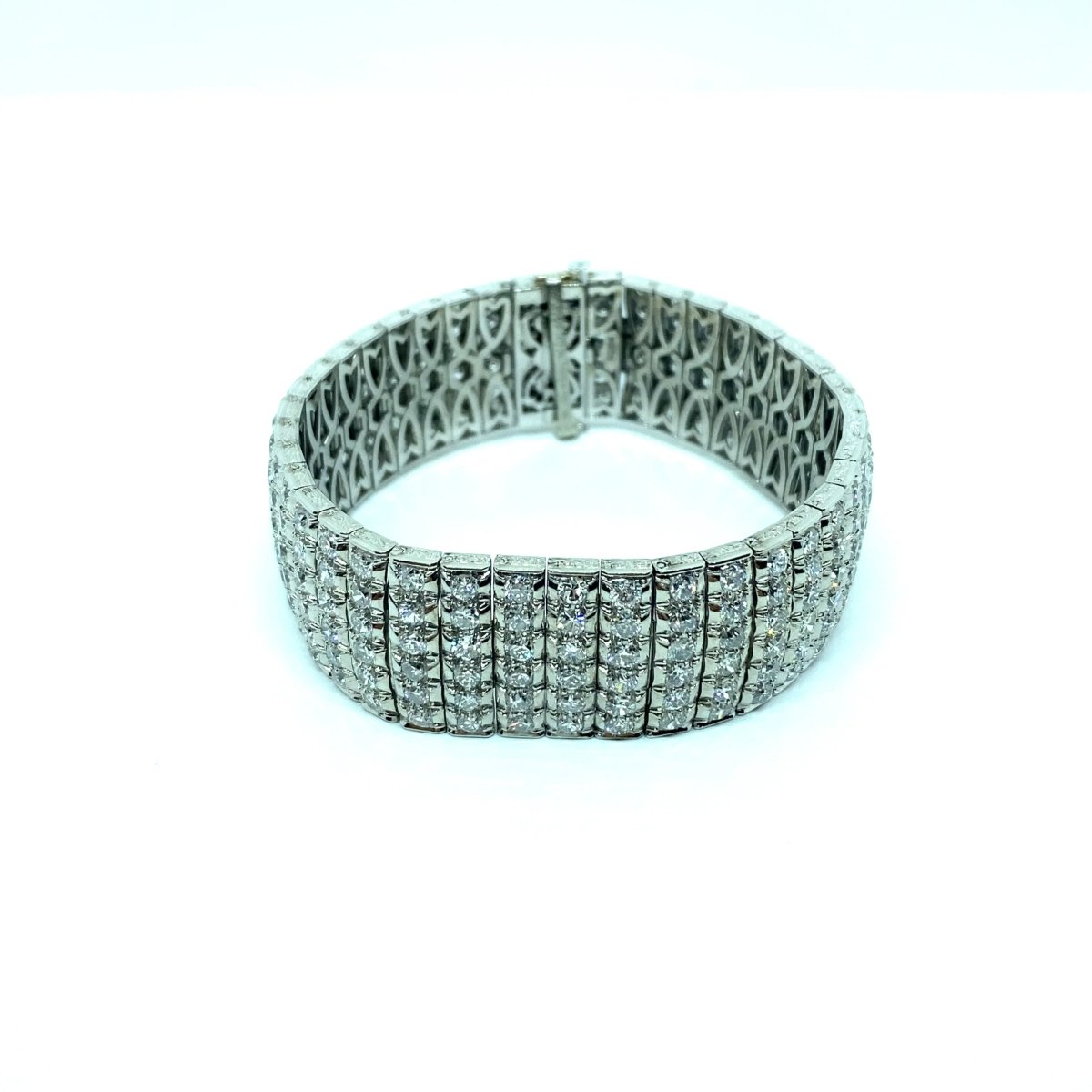 Bulgari Art Deco 30 Carat Diamond Engraved Platinum Tennis Bracelet - Castafiore