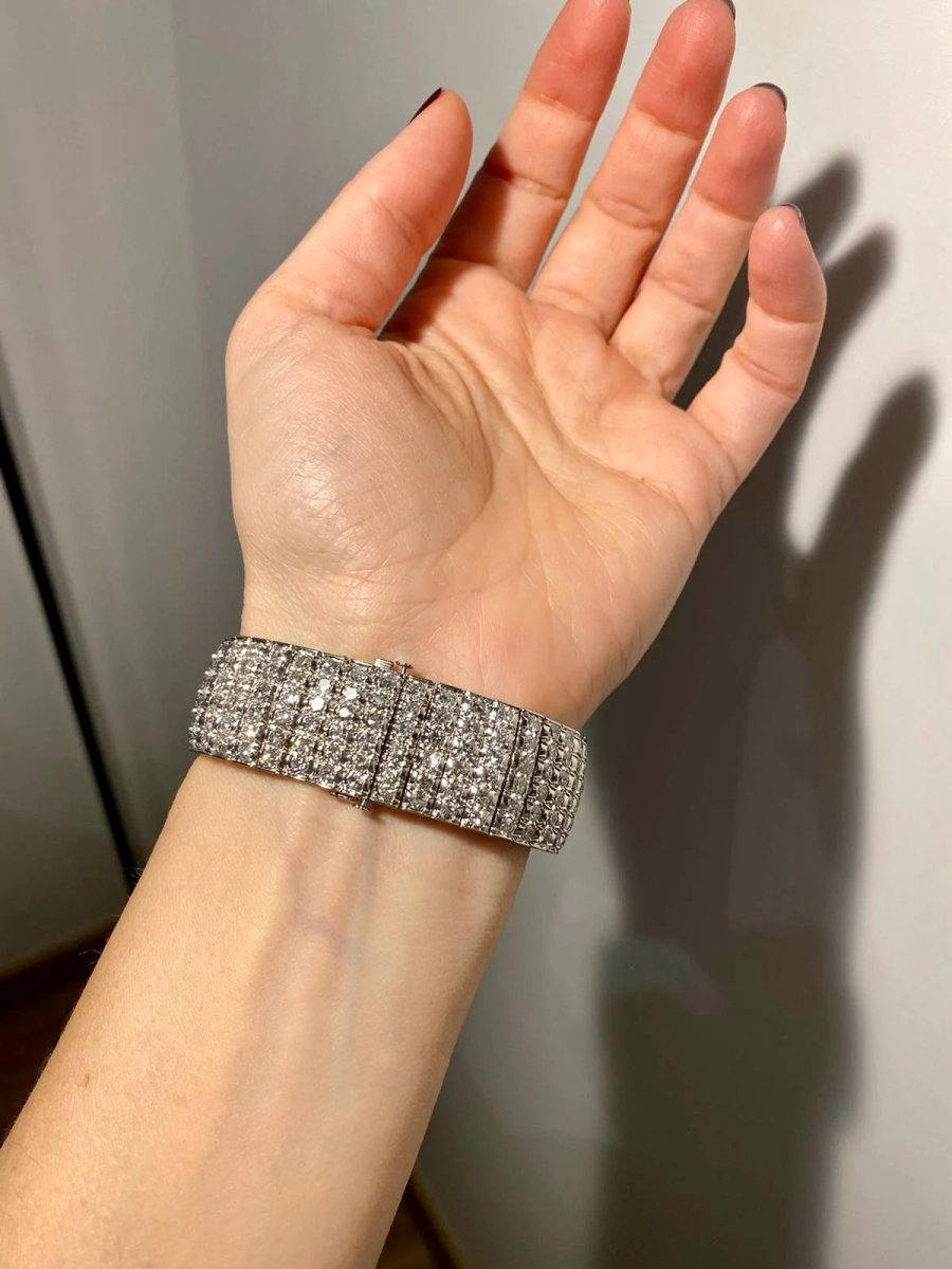 Bulgari Art Deco 30 Carat Diamond Engraved Platinum Tennis Bracelet - Castafiore