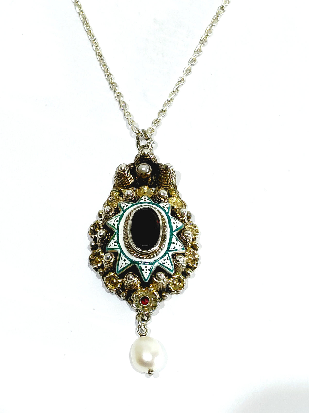 Necklace with a pendant made of silver, Vermeil, Enamel, Garnet, and Pearl