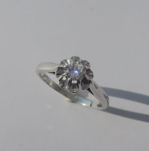 Bague Solitaire en or blanc, platine, et diamant