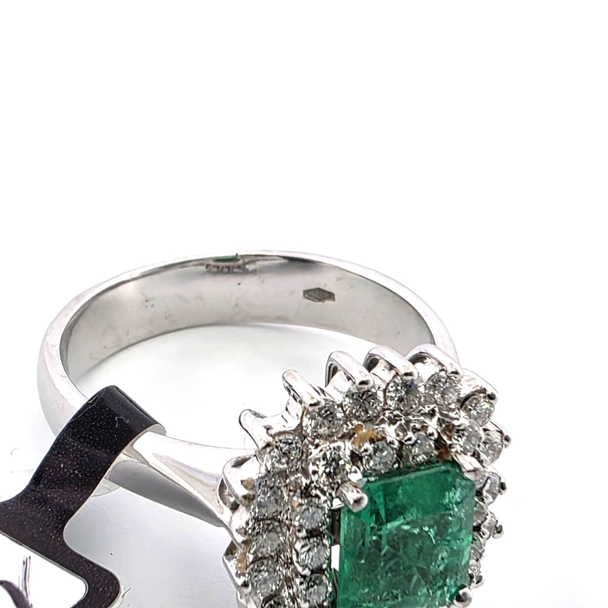 "Entourage" Ring in White Gold, Emerald, and Diamonds