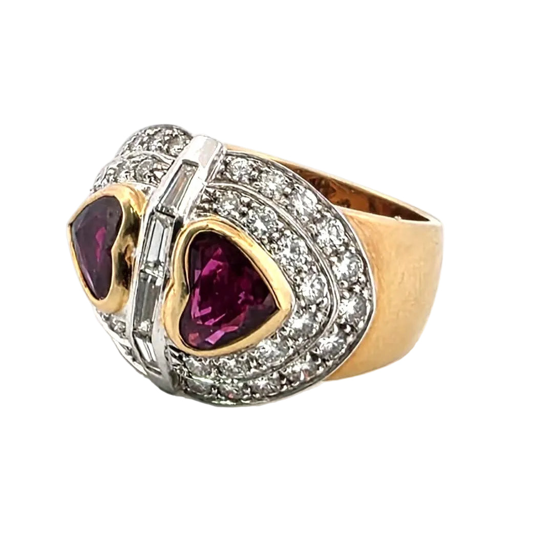Ring Paved in yellow gold, ruby and diamonds