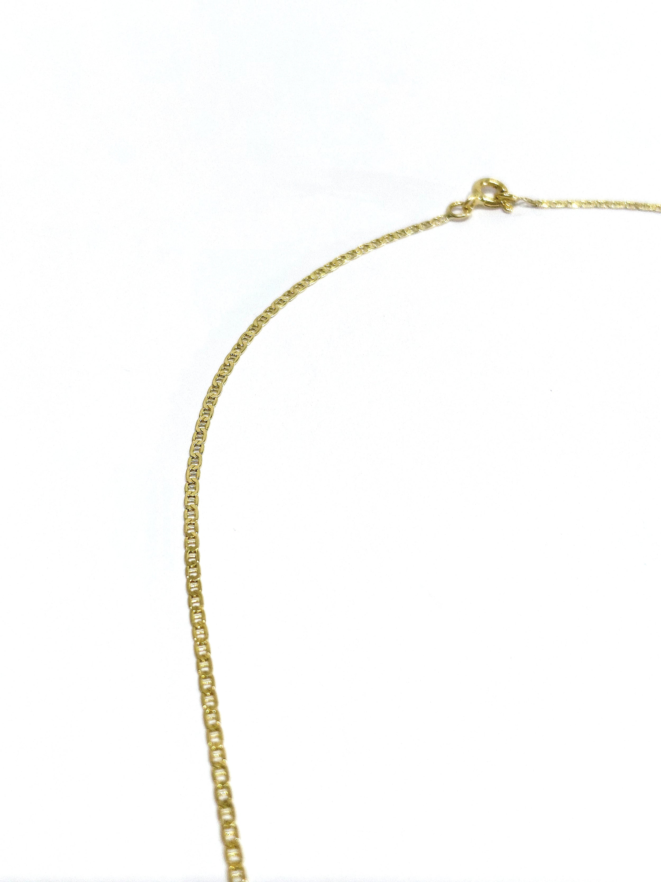 Yellow gold chain with marine-style links