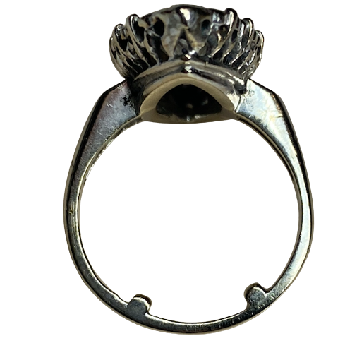 18K WHITE GOLD MARQUISE RING (Size 48)