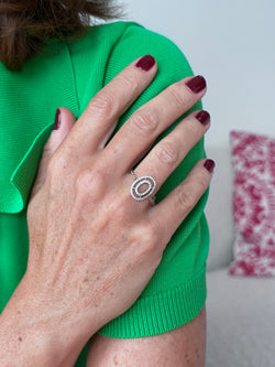 White Gold Chain Ring with Diamonds