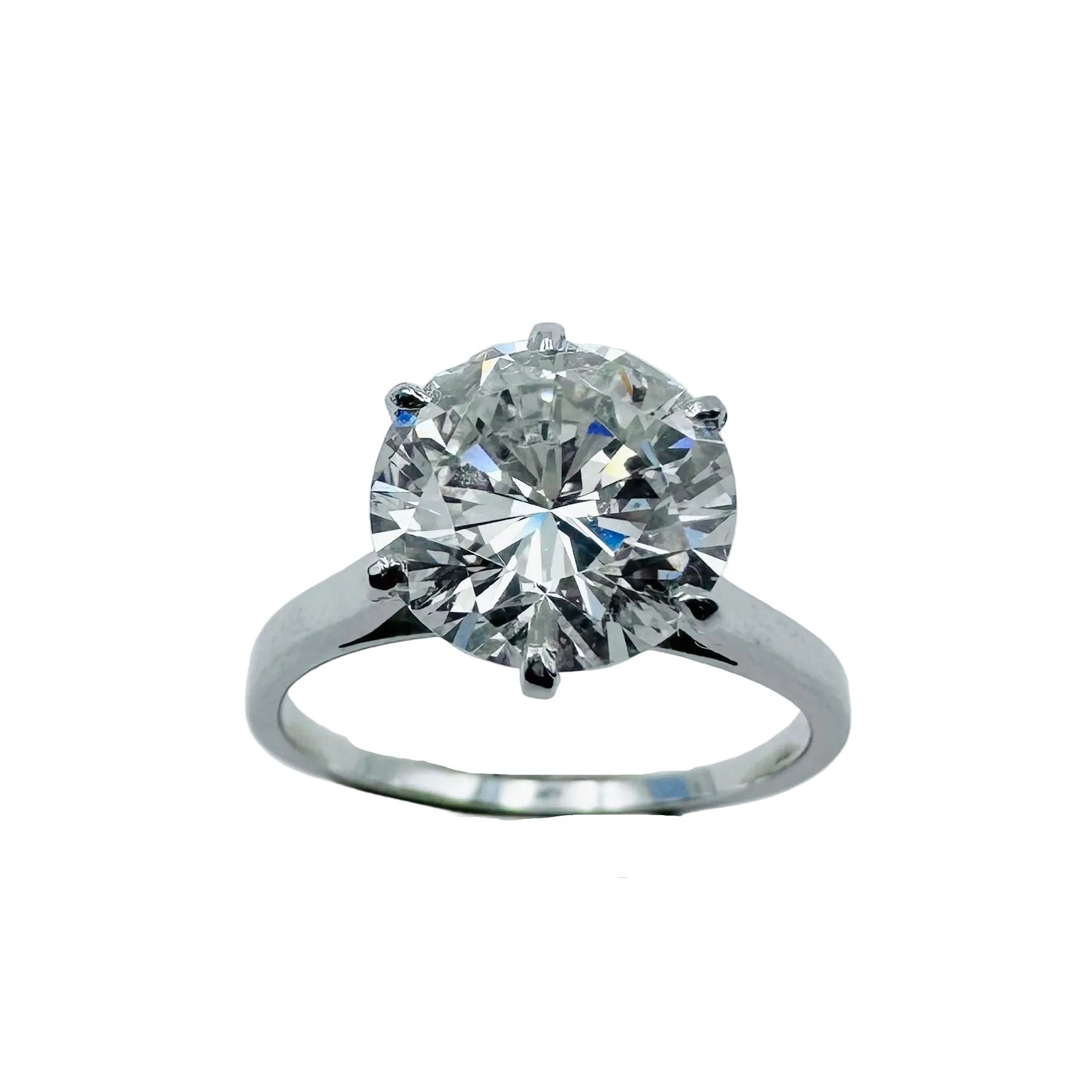 White gold, Platinum and Diamond Solitaire Ring