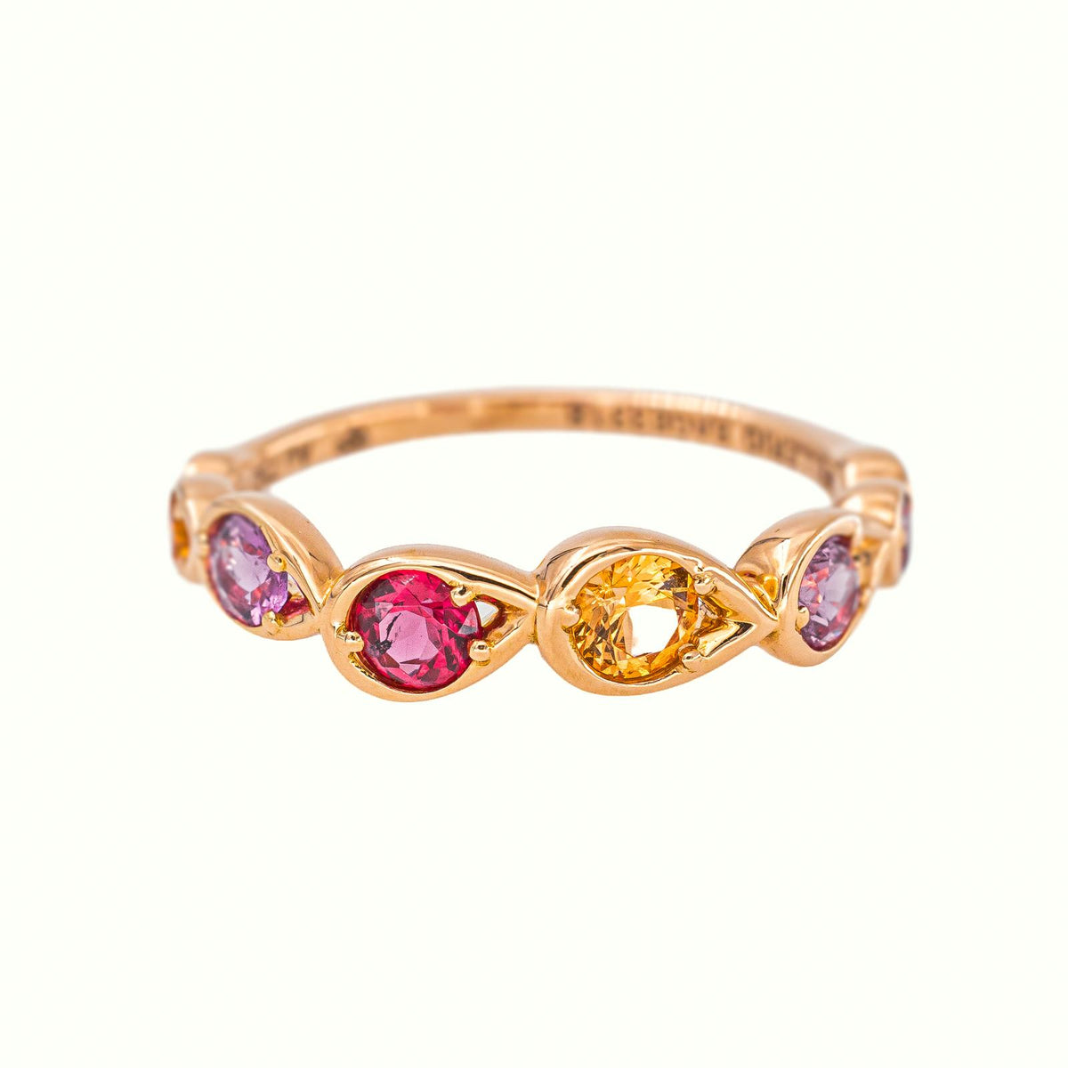 Mellerio Indra Rose Ring, Rose gold with Sapphire