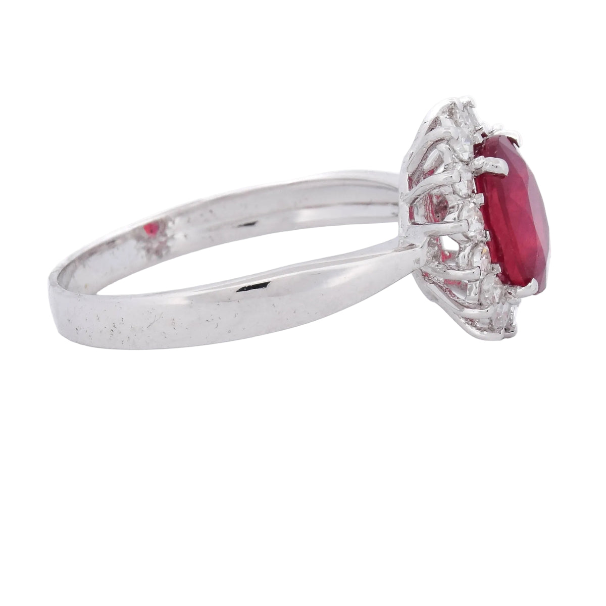 Entourage Ring in white gold, rubies, and diamonds