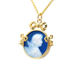 Yellow gold pendant with a cameo