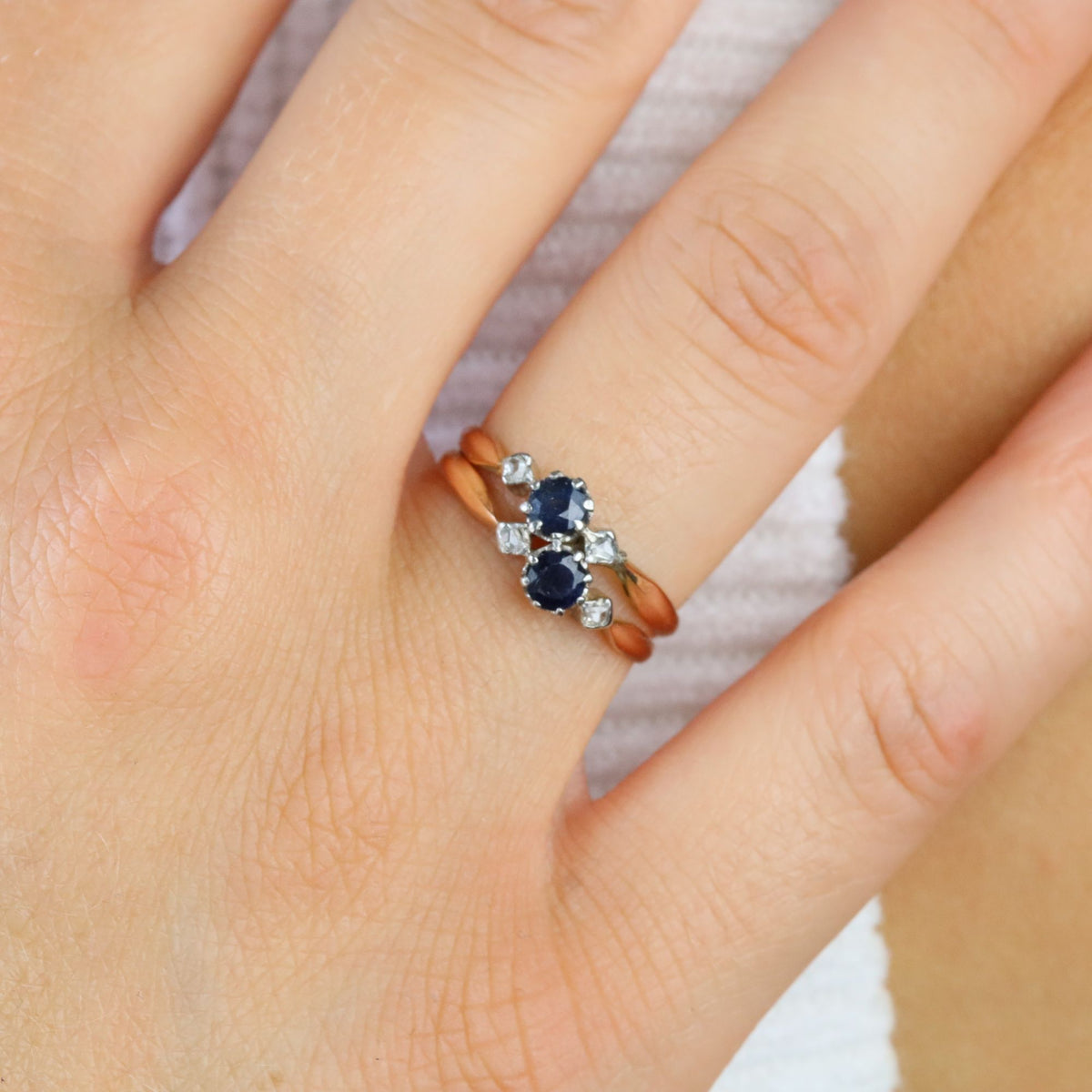 Bague Toi & Moi en or rose, saphirs et diamants