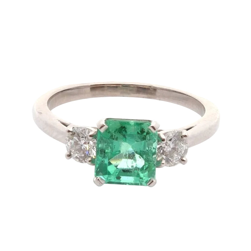 1.42-carat emerald ring with diamonds