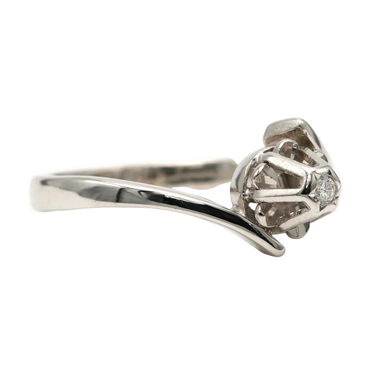 White Gold Solitaire Ring with Diamond