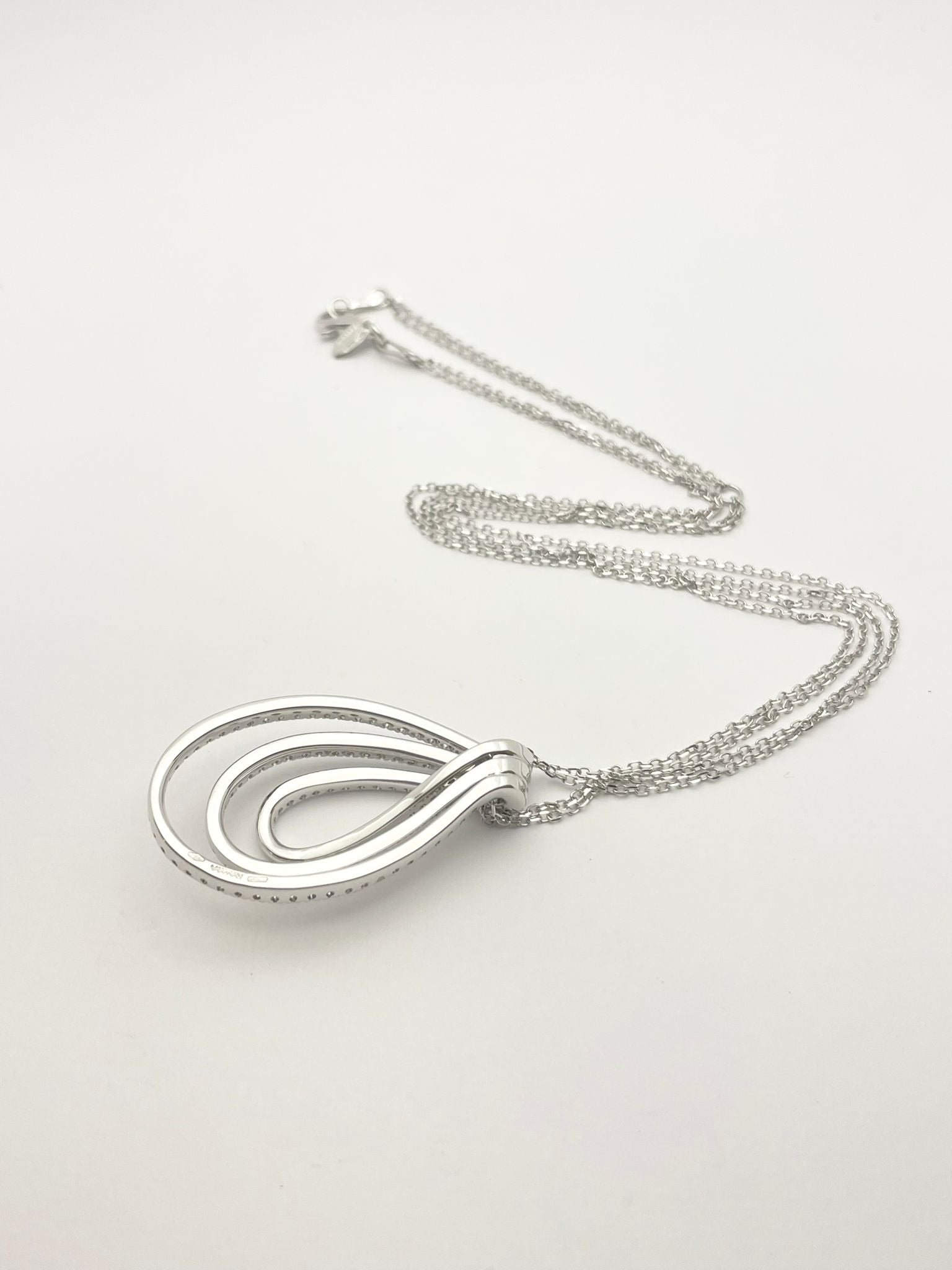 Collier Pendentif RAIMA en or blanc et diamants