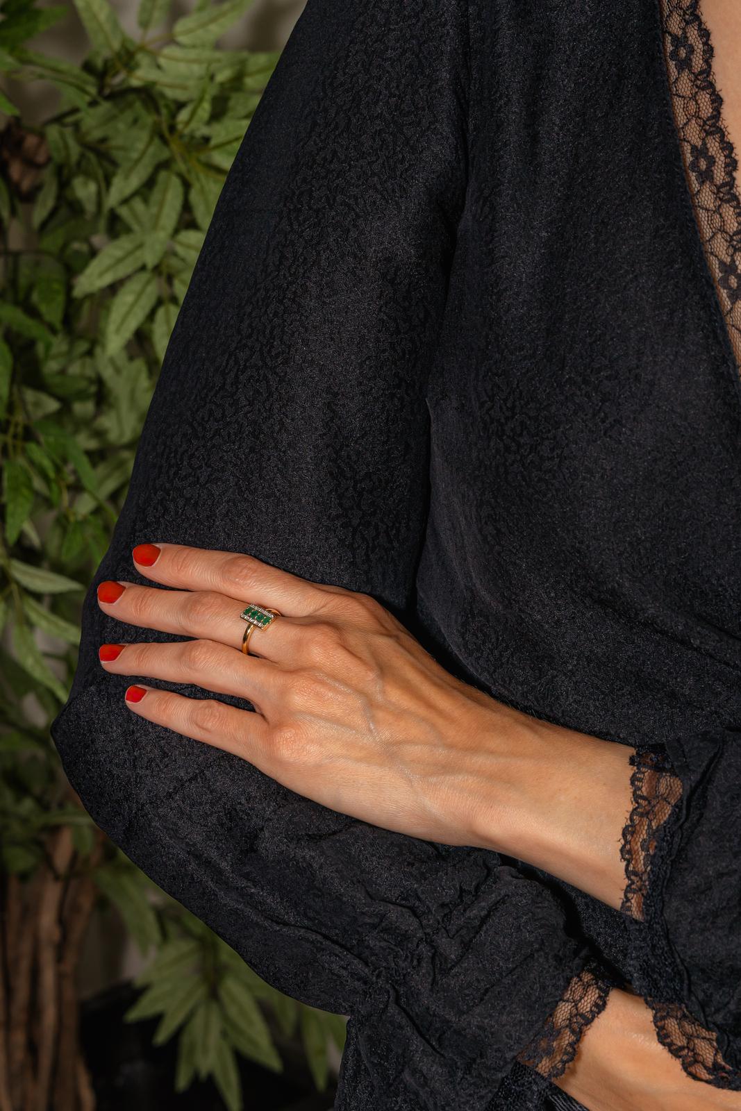 Yellow gold Emerald Ring