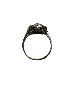 Entourage Ring in Platinum and Diamonds