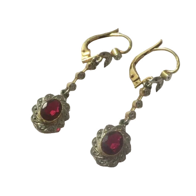 Dormeuses Pendant earrings in yellow gold, white gold,