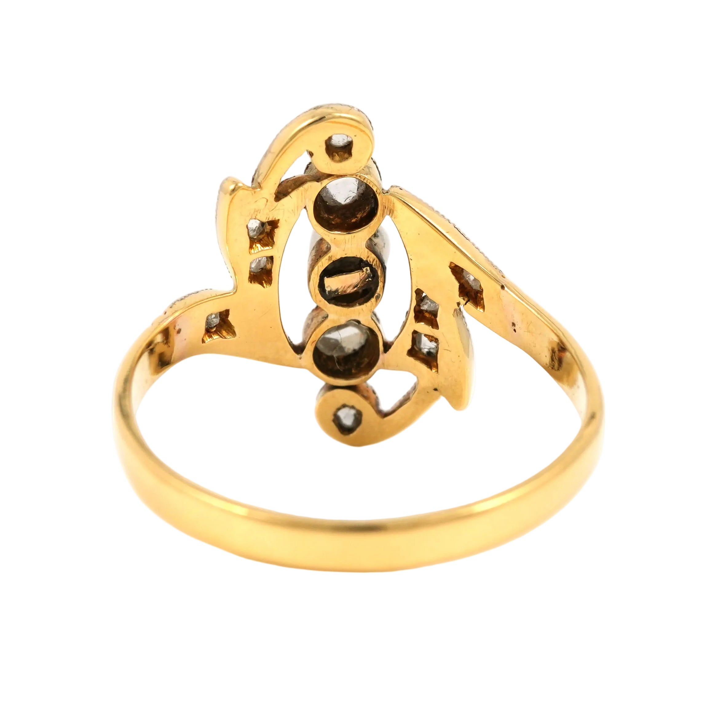 Yellow Gold Ring with a Pearl and Diamonds