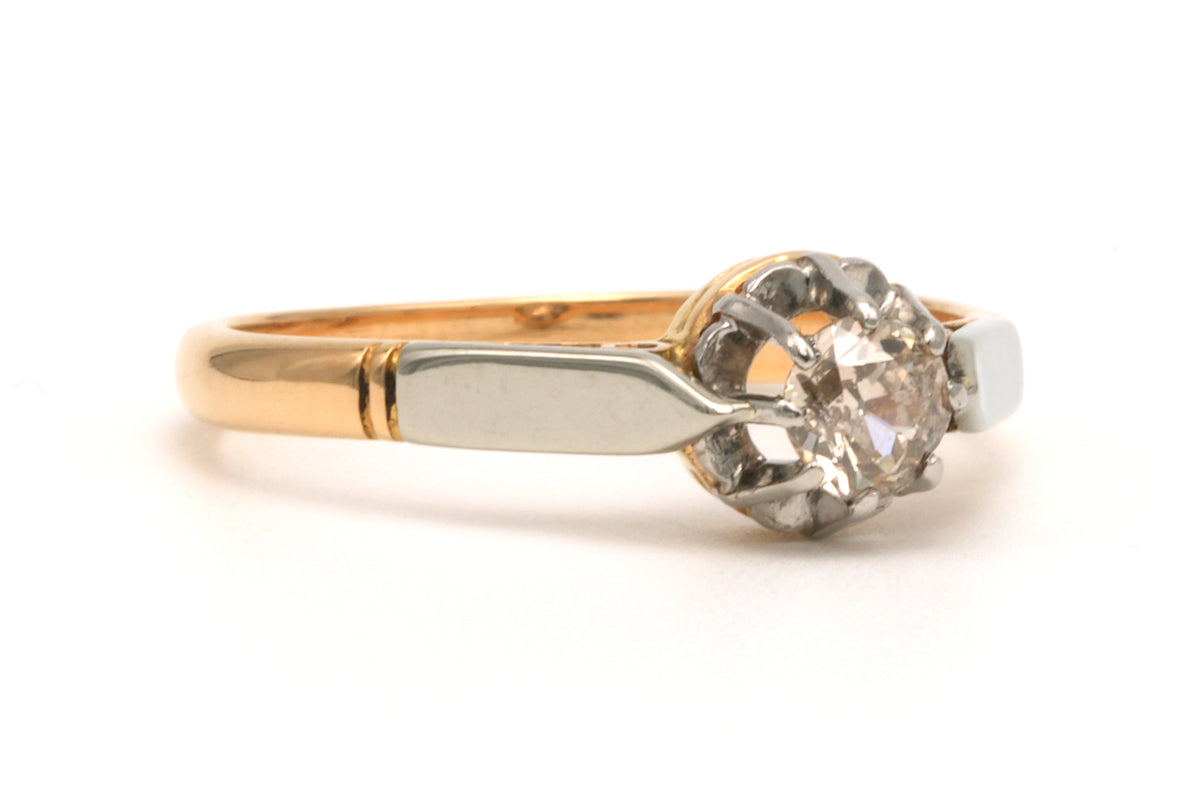 Yellow Gold Solitaire Ring with Diamond
