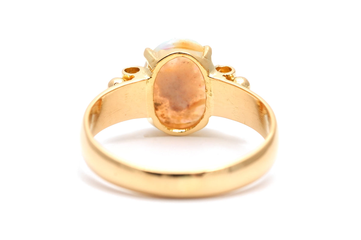 Bague Solitaire en or jaune et opale