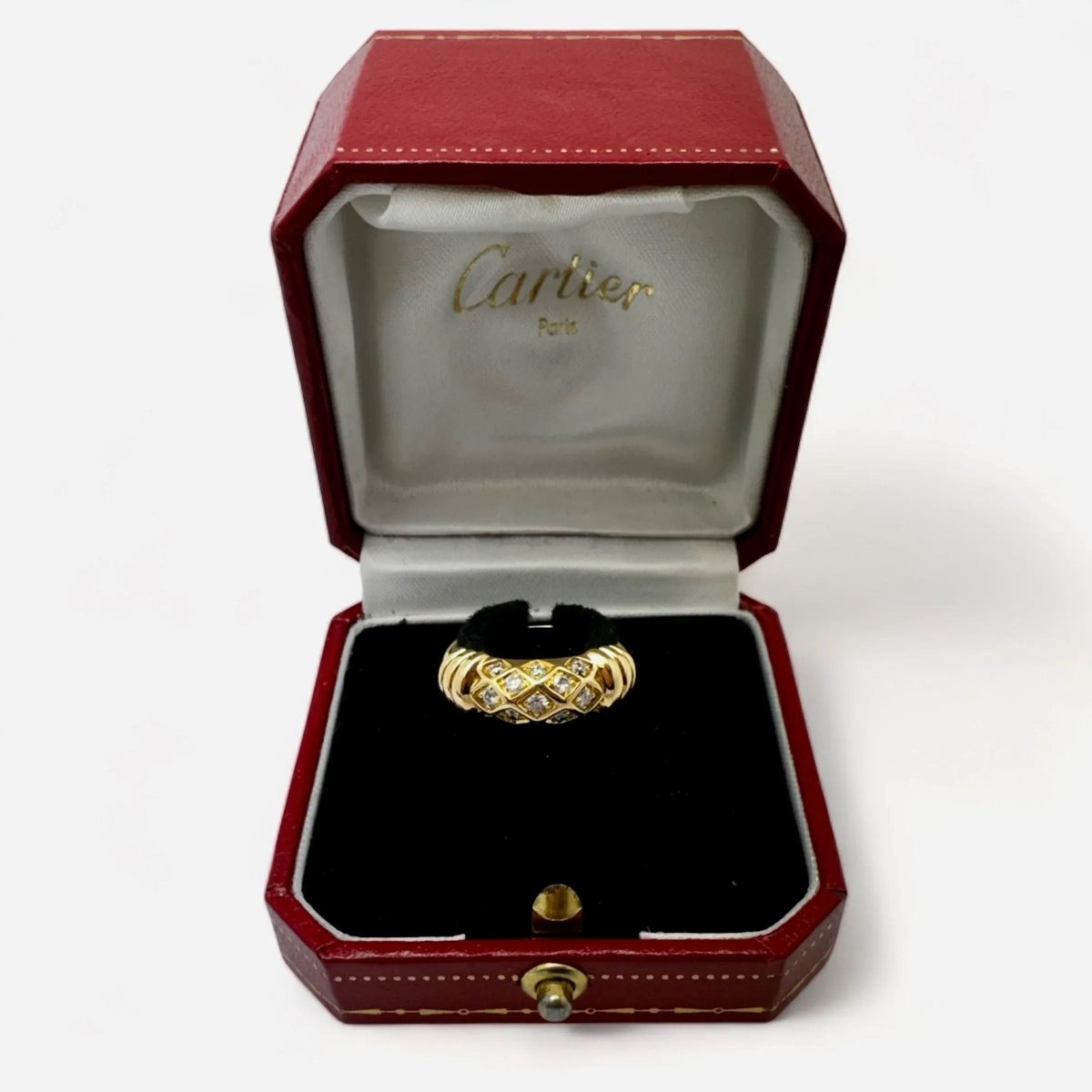 CARTIER Bague jonc résille orné de diamants. - Castafiore