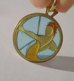 CARTIER - Pendentif Sagittaire Email plique à jour Or - Castafiore