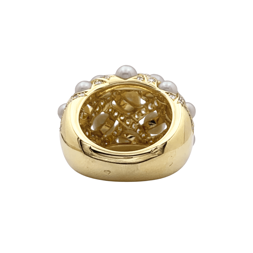 Ring Chanel, "Baroque", yellow gold, diamonds and pearls.