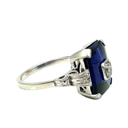 Cocktail Ring in White gold, Sapphire and Diamonds
