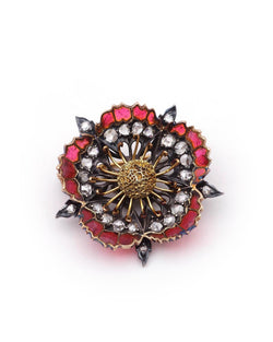 Brooch made of yellow gold, silver, Enamel, and diamonds.