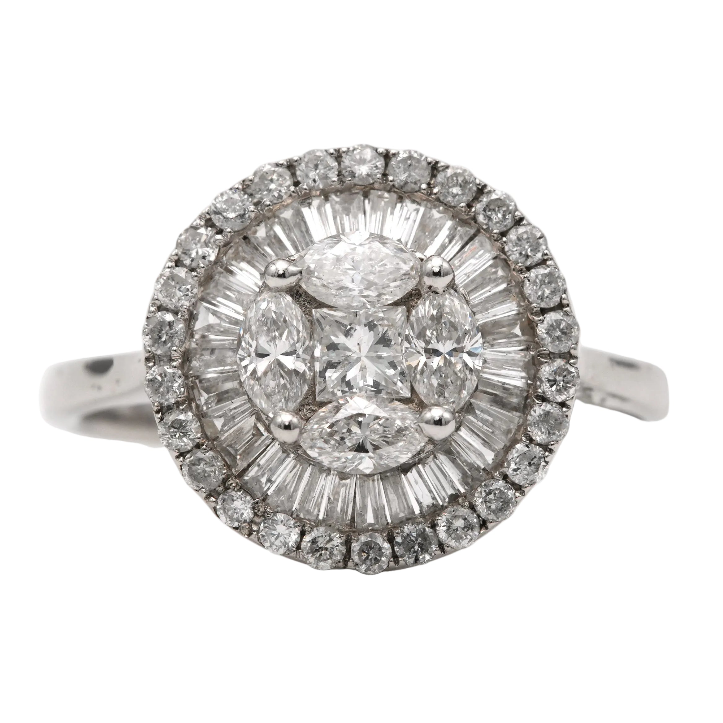 Entourage Ring in white gold and diamonds