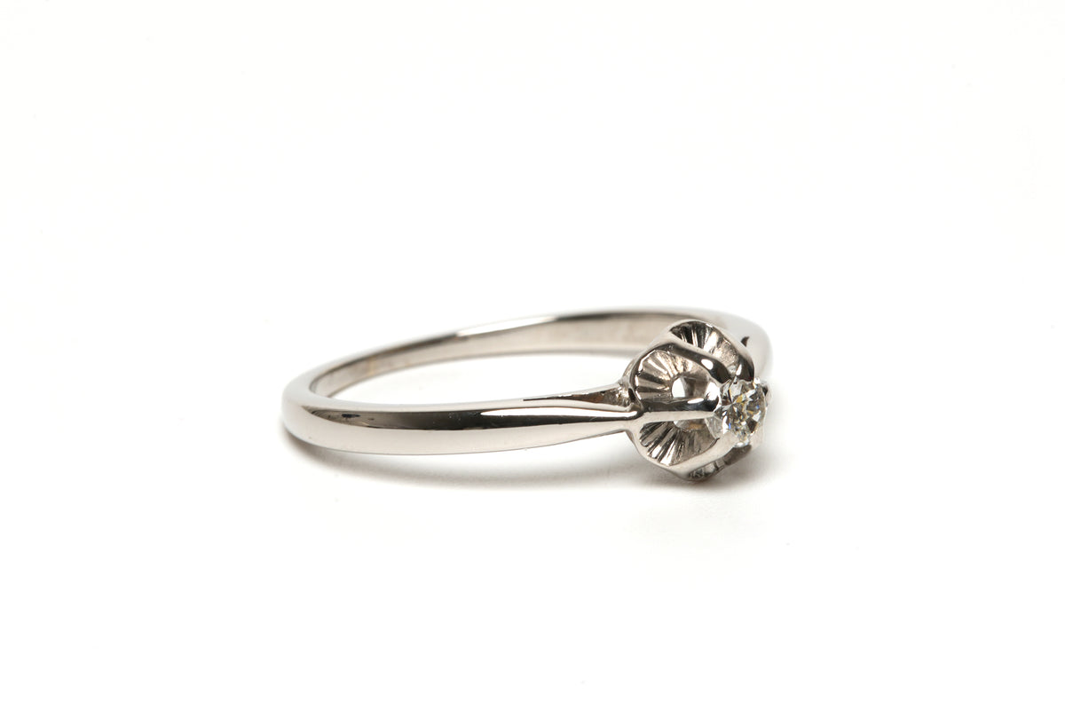 White Gold Solitaire Ring with Diamond