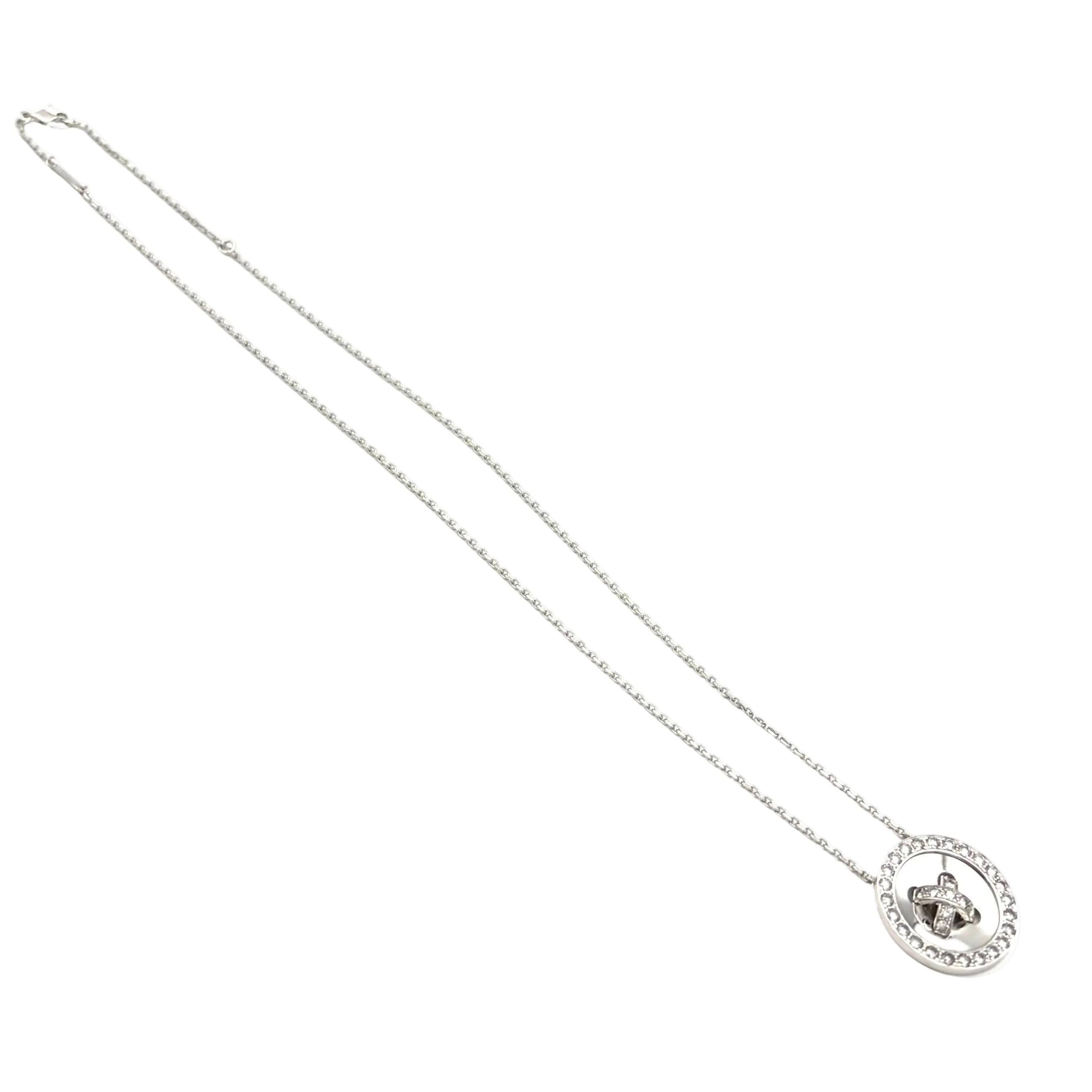 Necklace Pendant VAN CLEEF & ARPELS "Boutonnière" in White gold and Diamonds