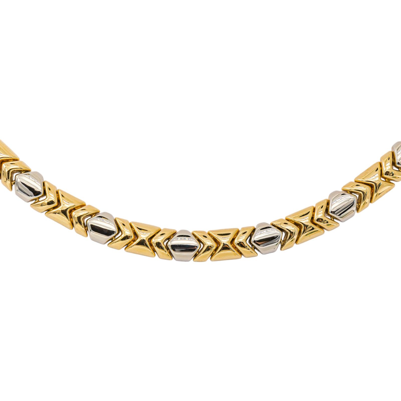 Yellow gold necklace