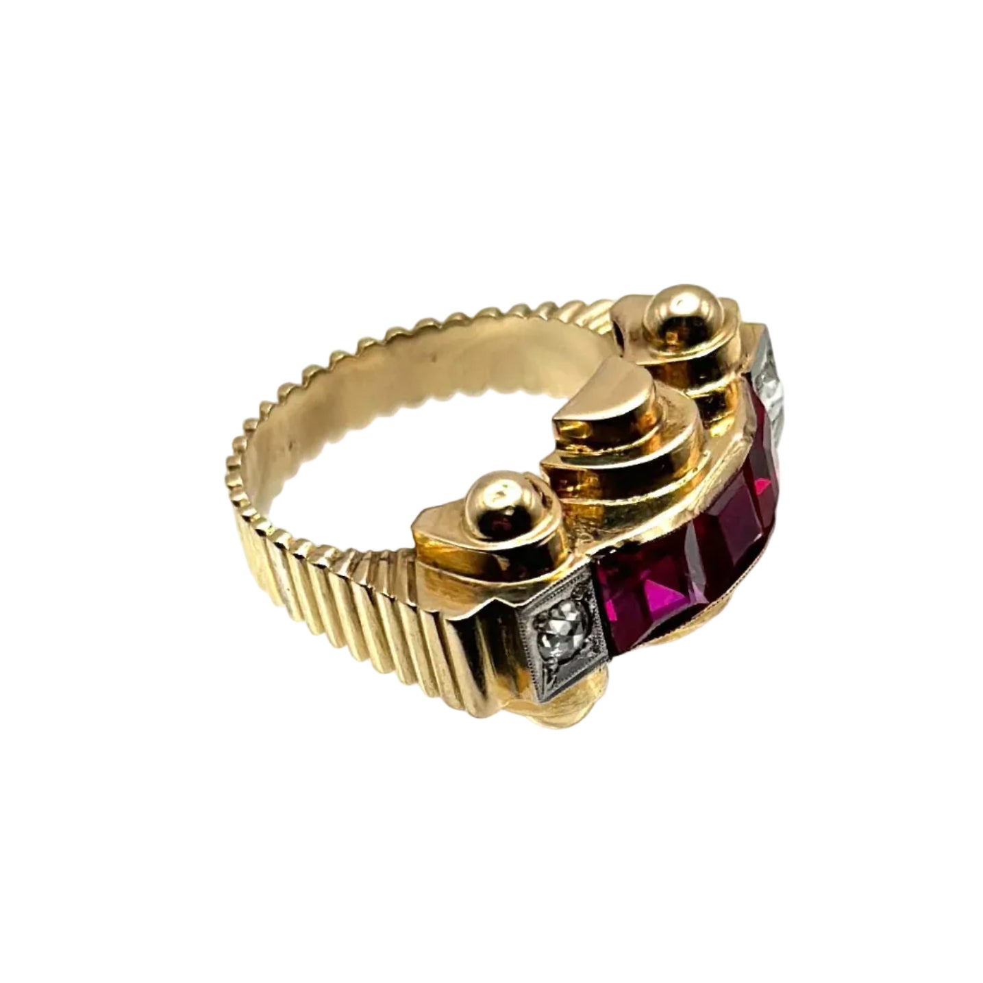 Bague Tank en or jaune, platine, rubis et diamants