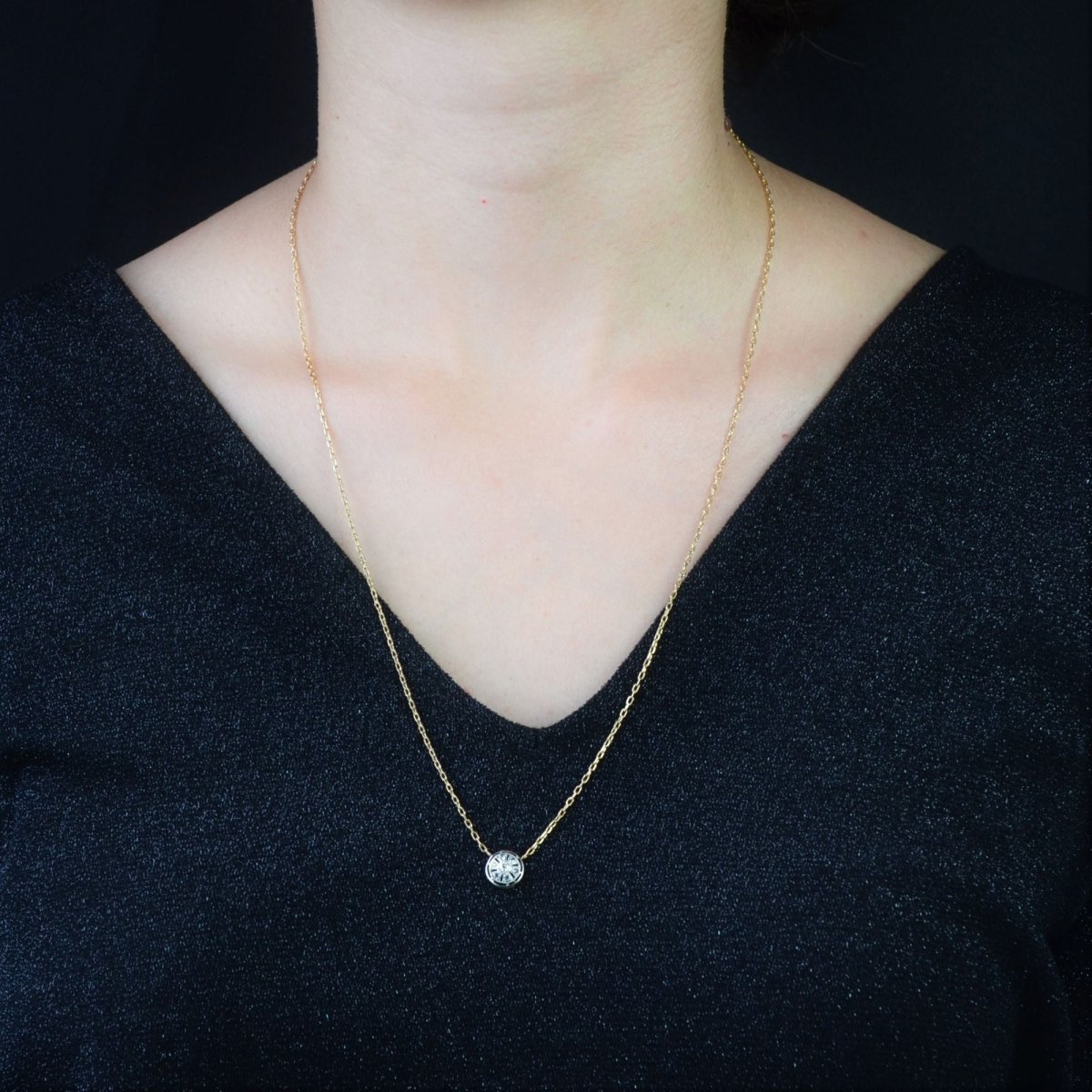Chaine ancienne et son motif rond en diamants - Castafiore