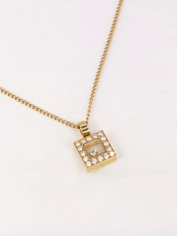 CHOPARD - Pendentif HAPPY DIAMOND carré en or jaune et diamants - Castafiore