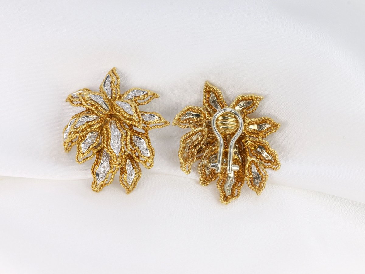 Clips d’oreilles vintage fleur en or et diamants - Castafiore