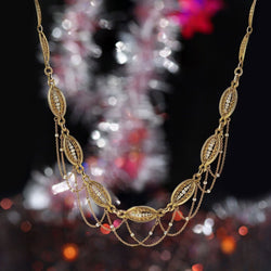 Collier ancien en or jaune et perles fines - Castafiore