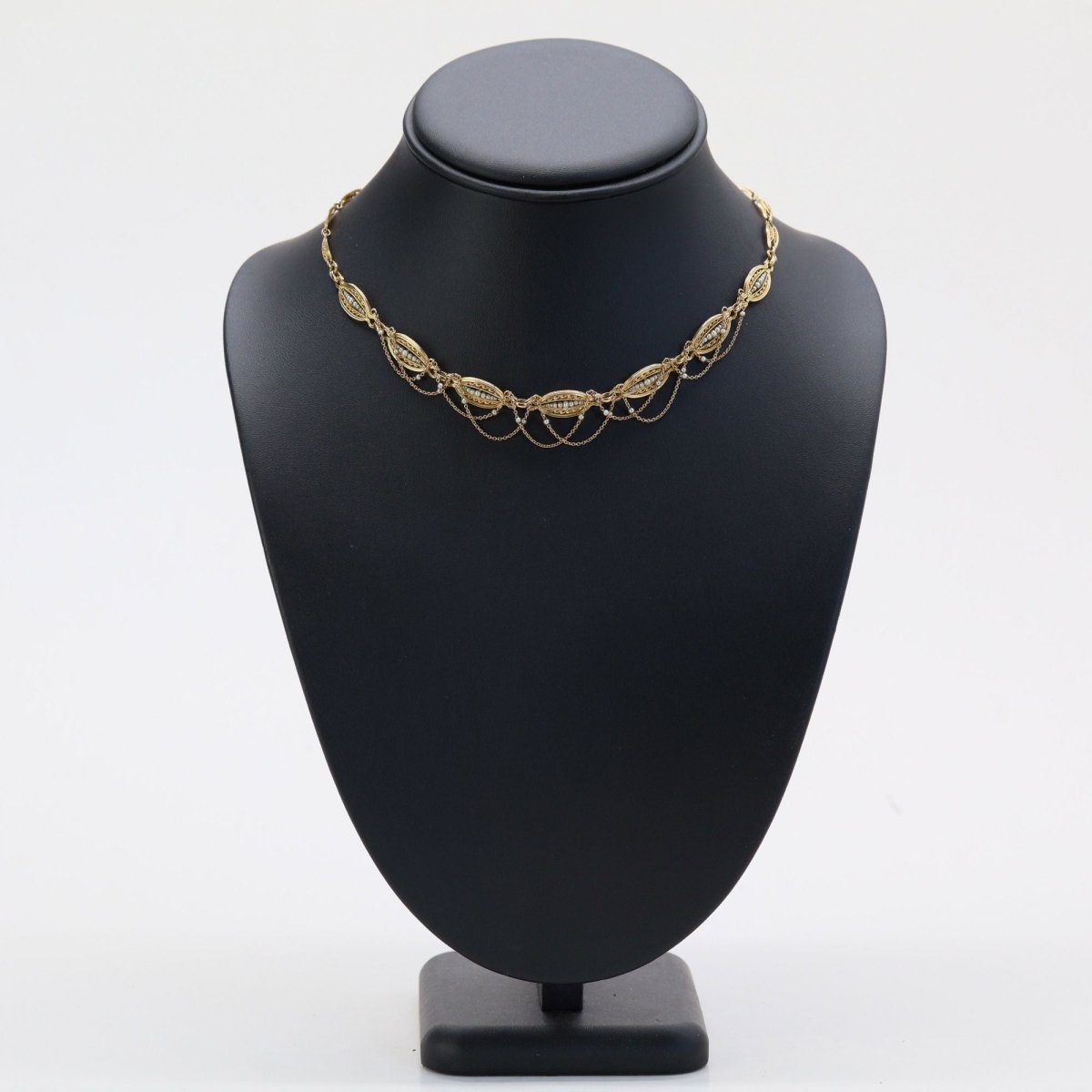 Collier ancien en or jaune et perles fines - Castafiore