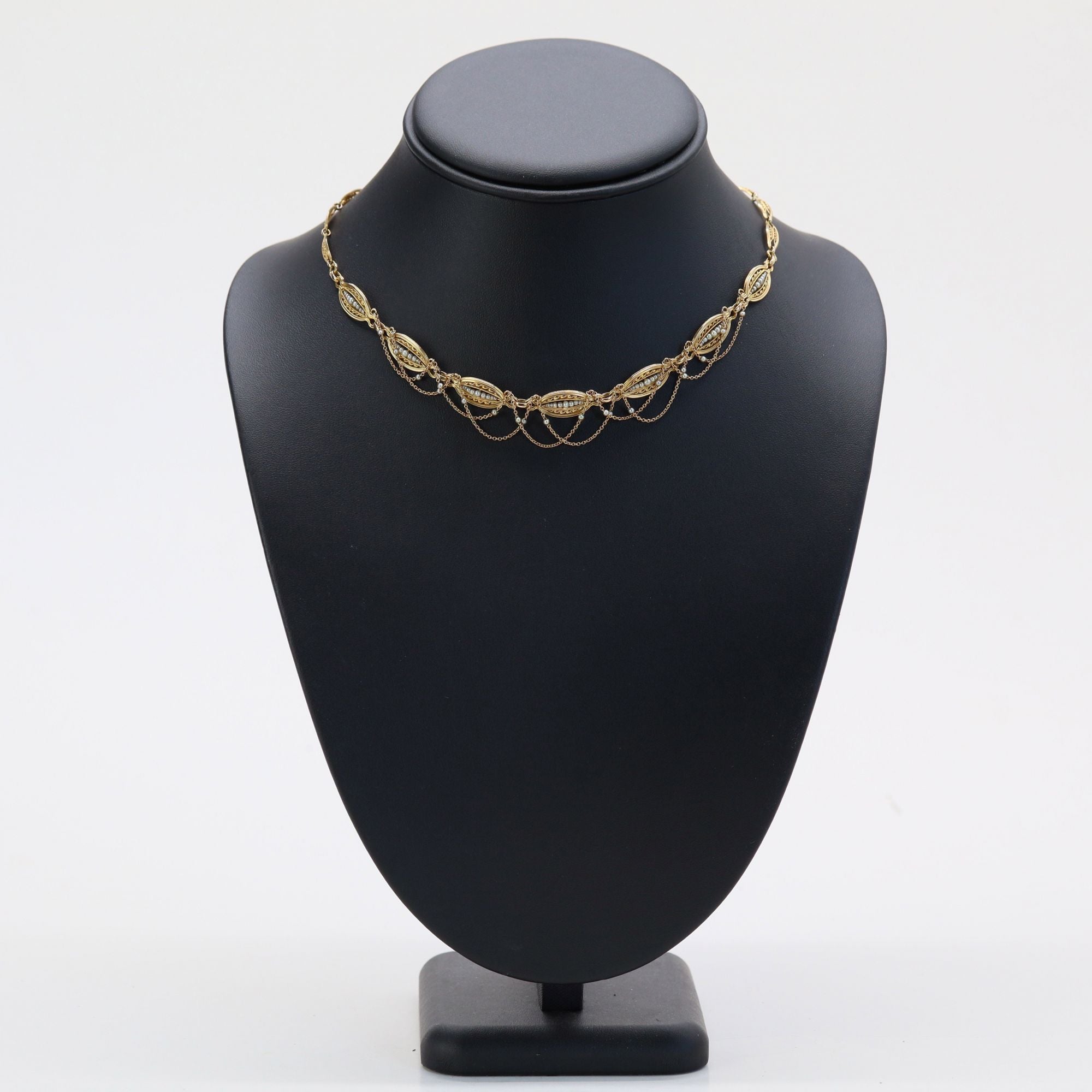 Collier ancien perles fines or jaune en draperie