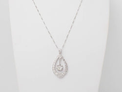 Collier Art déco en or blanc et diamants - Castafiore