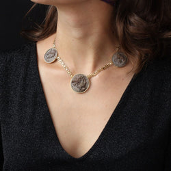 Collier camées sur pierres de lave et or - Castafiore