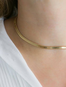 Collier chaine vintage or jaune maille plate - Castafiore