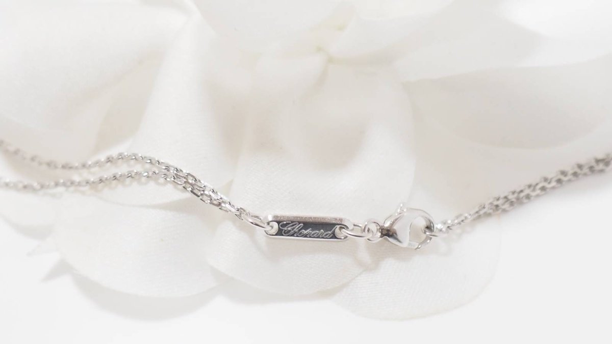 Collier Chopard "happy Diamonds" en or blanc et diamants - Castafiore
