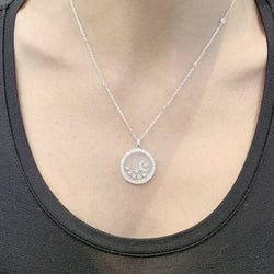 Collier CHOPARD "Happy Diamonds" en or blanc et diamants - Castafiore